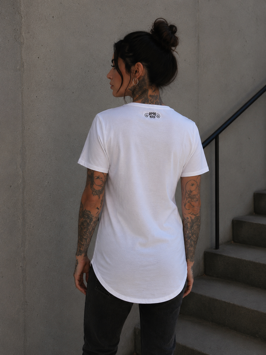 Doberman – Slim-Fit-Shirt aus Bio-Baumwolle mit Stickerei