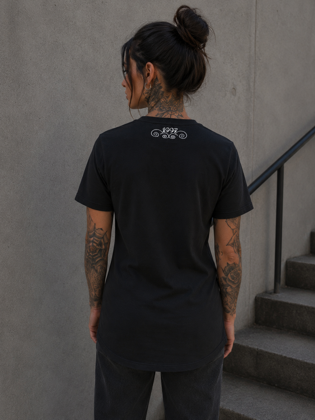 Rosa Black – Slim-Fit-Shirt aus Bio-Baumwolle mit Stickerei